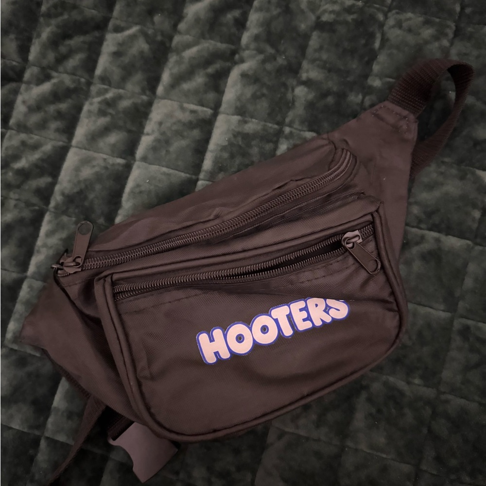Hooters black Belt Bag